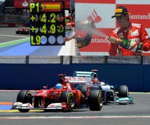 yapboz Fernando Alonso Avrupa Grand Prix (2012) zaferi kutluyor